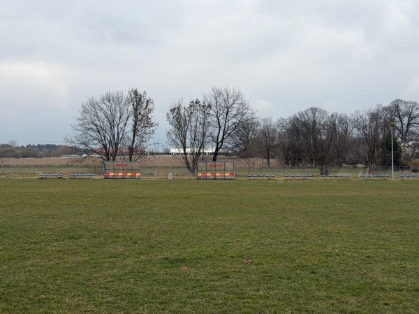 Boisko w Byciny - Bycina