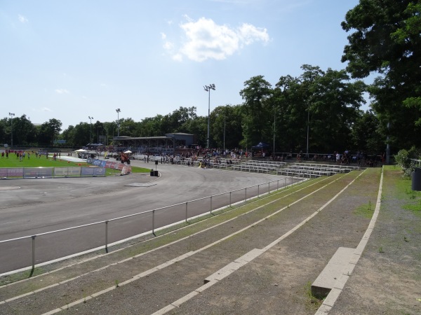 Stadion im Sportpark Luftschiffhafen - Potsdam