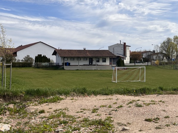 Sportplatz Altenbuch - Wallersdorf-Altenbuch