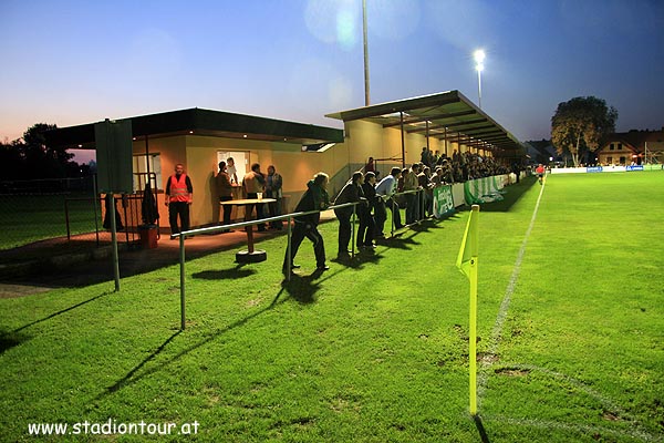 Alfred-Wiesinger-Sportplatz  - Hirm