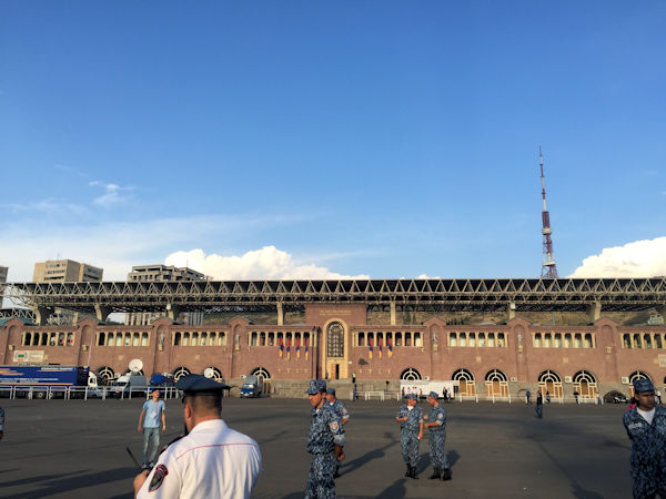 Vazgen Sargsyan anvan Hanrapetakan Marzadasht - Yerevan