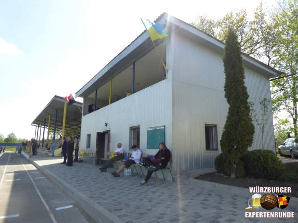 Tsentralnyi stadion - Velyki Hai