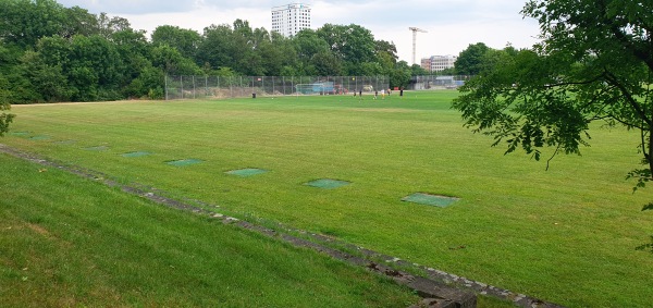 Zentrale Hochschulsportanlage Platz 12 - München-Milbertshofen-Am Hart