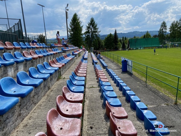 Stadion Gminny w Maniowyie - Maniowy