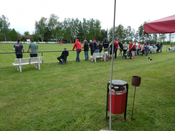 Sportanlage Wulfersdorfer Weg - Tauche