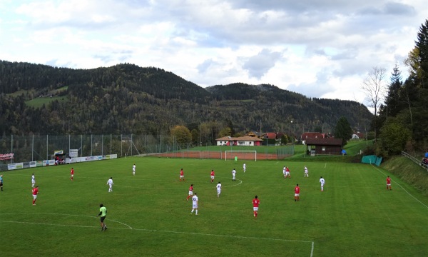 Sportplatz Grades - Grades