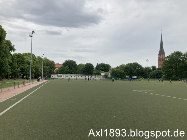 Kissingen-Stadion Nebenplatz - Berlin-Pankow-Süd