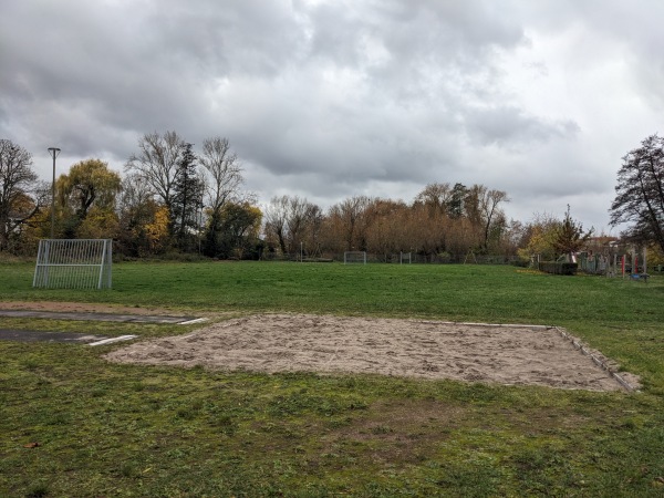 Sportplatz Schule am Storchennest - Neustadt/Weinstraße-Geinsheim