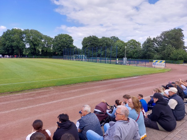 Bezirkssportanlage Westender Straße Trainingsplatz I Profis - Duisburg-Meiderich