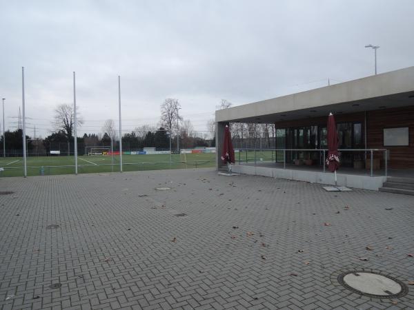 Stadion Sommerdamm Nebenplatz 1 - Rüsselsheim/Main