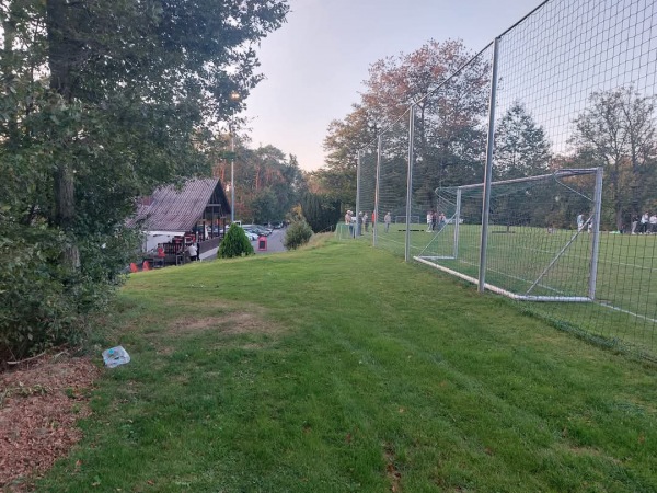 Sportanlage Am Lärchenberg Platz 2 - Holzkirchhausen