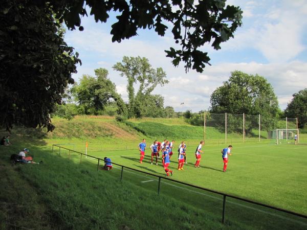 Alfred-Kunze-Sportpark Platz 6 - Leipzig-Leutzsch