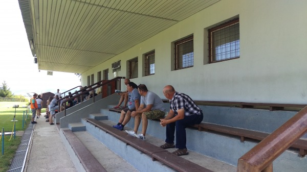 Futbalové ihrisko Lovčica-Trubín - Lovčica-Trubín