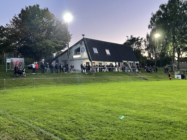 Sportplatz am Weiher - Büdingen-Rohrbach