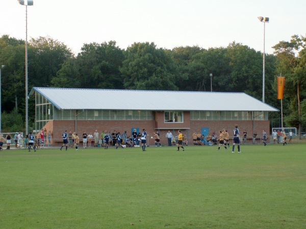 Stadion Biener Busch B-Platz - Lingen/Ems-Holthausen-Biene