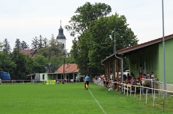Futbalový štadión OFK Branč - Branč