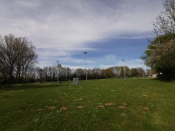 Stadion am Bahndamm - Nebenplatz Ententeich - Lippstadt-Overhagen