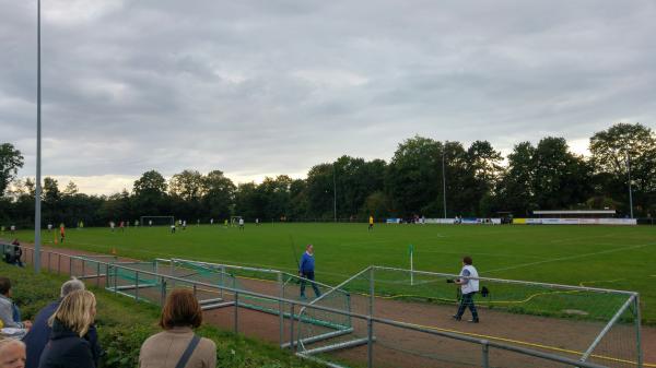 Stadion Kleine Heide - Wunstorf-Luthe