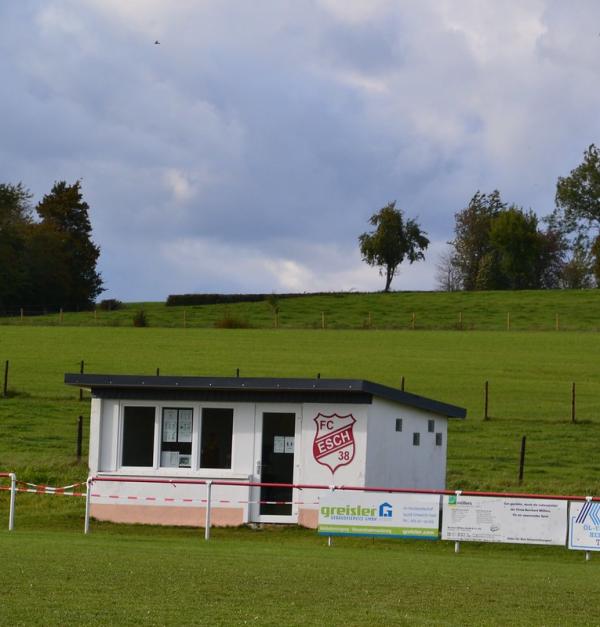 Sportplatz Schulstraße - Esch bei Gerolstein