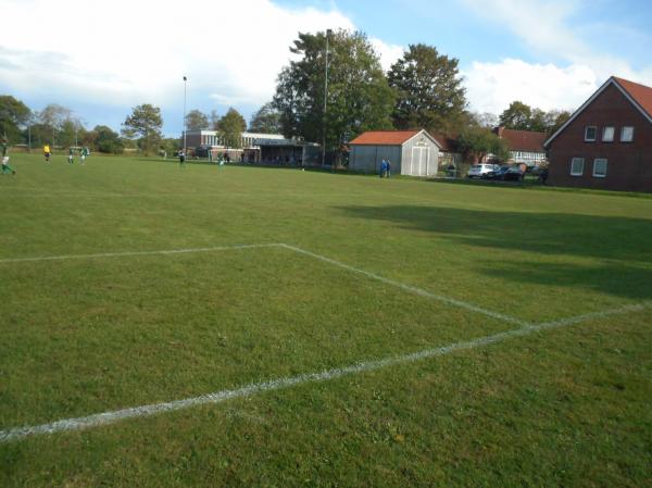 Sportplatz an der Schule - Dunum