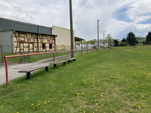 Sportplatz am Kreuztannenwald - Rechenberg-Bienenmühle-Clausnitz