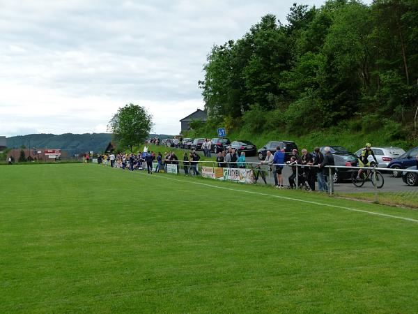 Sportplatz Steinweg - Breidenbach-Wiesenbach