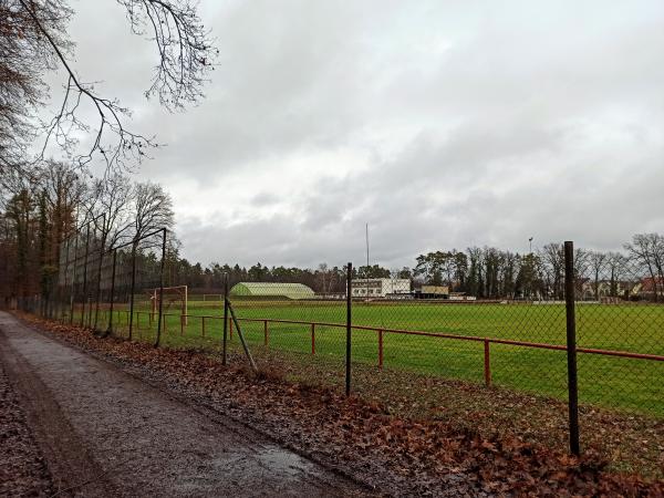 Waldstadion Nebenplatz 1 - Weingarten/Baden-Waldbrücke