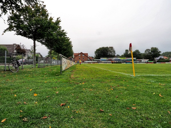 Sportplatz Rotdornweg - Delbrück-Sudhagen