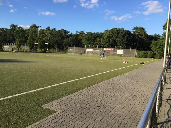 Ernst-Reuter-Sportfeld 2 - Berlin-Zehlendorf