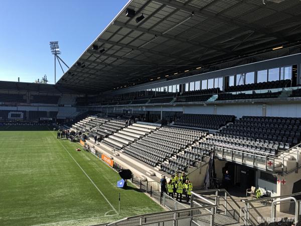 Asito Stadion - Almelo-Ossenkoppelerhoek