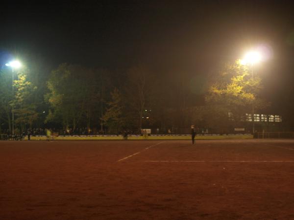 Sportplatz im Schulzentrum Süd - Duisburg-Huckingen