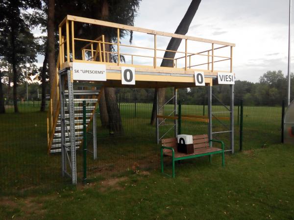 Upesciems pilsētas stadions - Upesciems