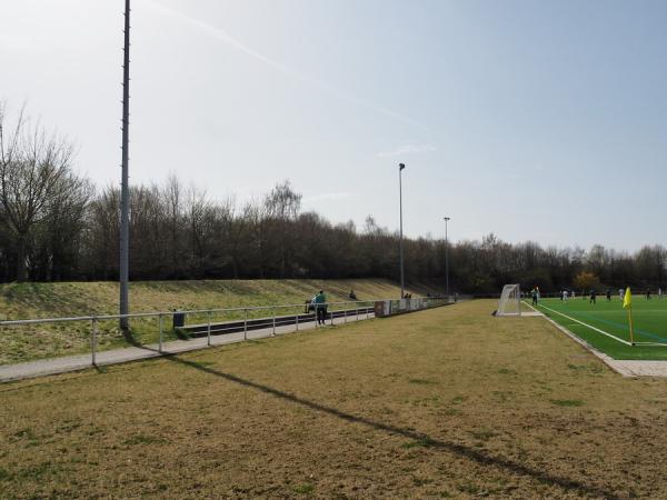 Sportpark Hülschenbrauck - Menden/Sauerland-Platte Heide