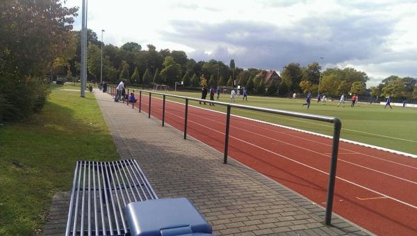 Sportplatz Dieter-Forte-Gesamtschule - Düsseldorf-Eller