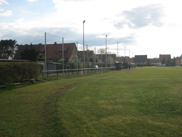 Sportplatz Straße der Deutsch-Sowjetischen Freundschaft - Elbe-Parey-Güsen