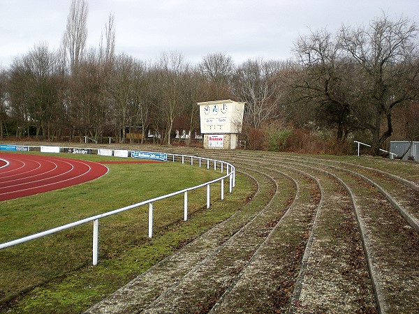 Ernst-Thälmann-Stadion - Zeitz