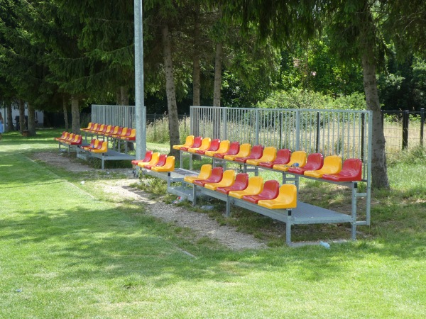 Boisko w Chełmiecach - Męcinka