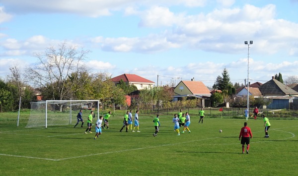 Futbalový štadión SC Veľké Dvorníky - Veľké Dvorníky