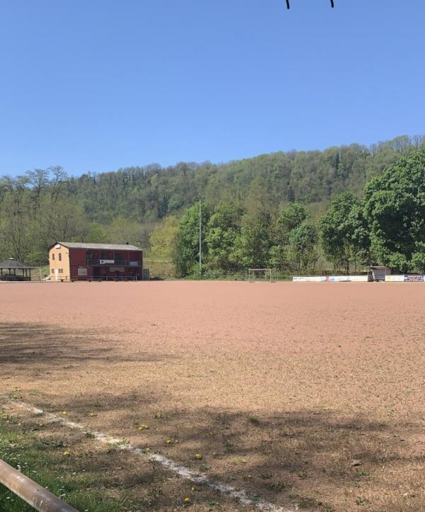 Sportplatz an der Teufelsburg - Überherrn-Felsberg