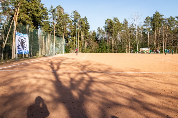 Heidesportplatz 2 - Klingenberg/Sachsen-Höckendorf