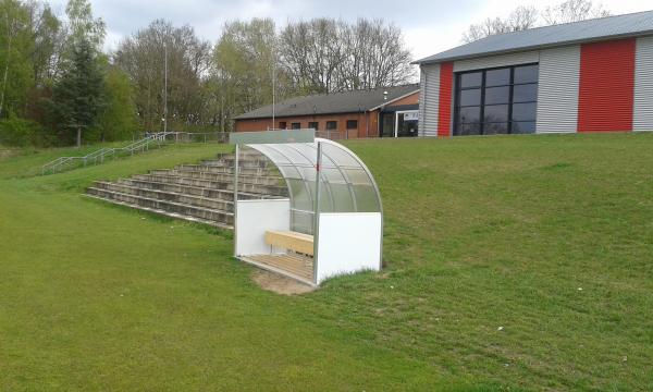 Jürgen-Behne-Stadion der Sportanlage Vögelser Straße - Lüneburg-Ochtmissen