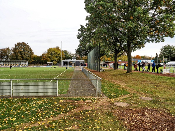 Theodor-Mostertz-Sportanlage Platz 2 - Meerbusch-Lank