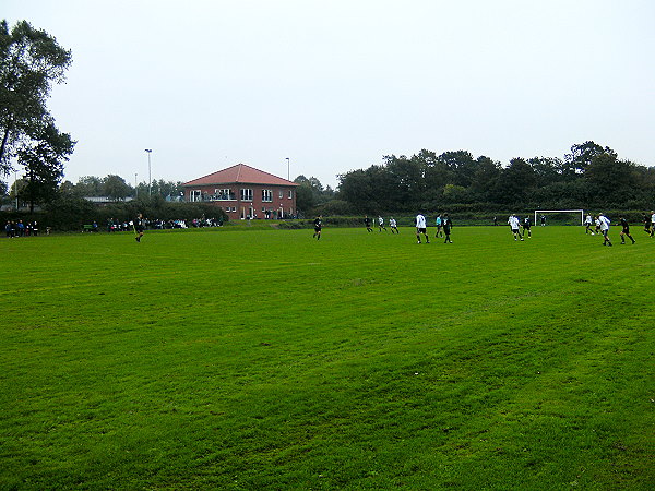 Heinrich-Berndsen-Sportplatz - Dollerup-Streichmühle