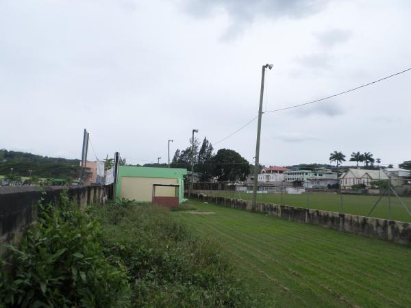 Norman Broaster Stadium - San Ignacio