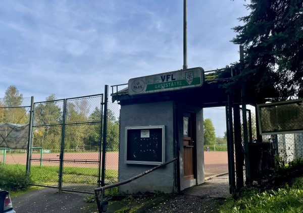 Sportanlage Kniebrech VfL-Platz - Kaiserslautern