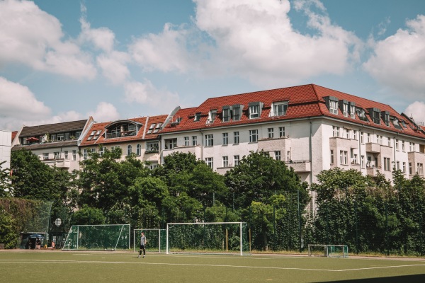 Tesch-Sportplatz - Berlin-Prenzlauer Berg