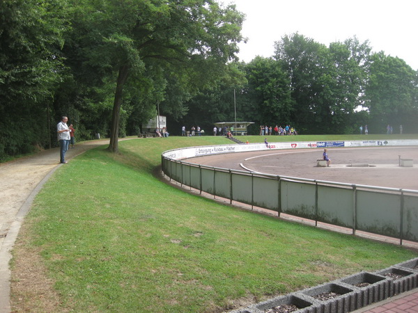 Sportzentrum Hiesfeld / Stadion Am Freibad  - Dinslaken-Hiesfeld