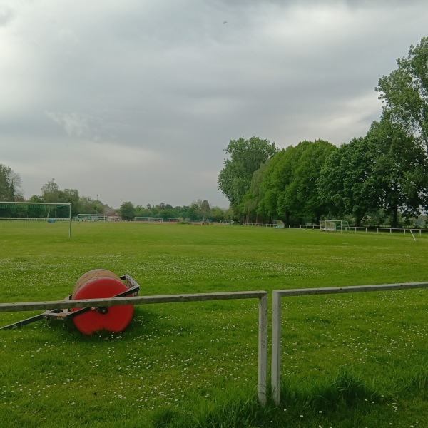 Bezirkssportanlage Kurkölner Straße - Krefeld-Linn