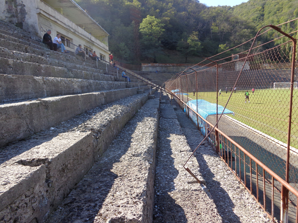 Stadioni Vladimer Bochorishvili - Tkibuli