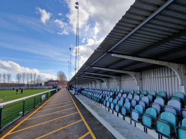 Manor Fields - Milton Keynes, Buckinghamshire